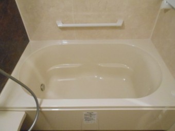 浴室のサイズアップを実現!10cm大きな浴槽でゆっくりと 浴室のサイズアップを実現!10cm大きな浴槽でゆっくりと